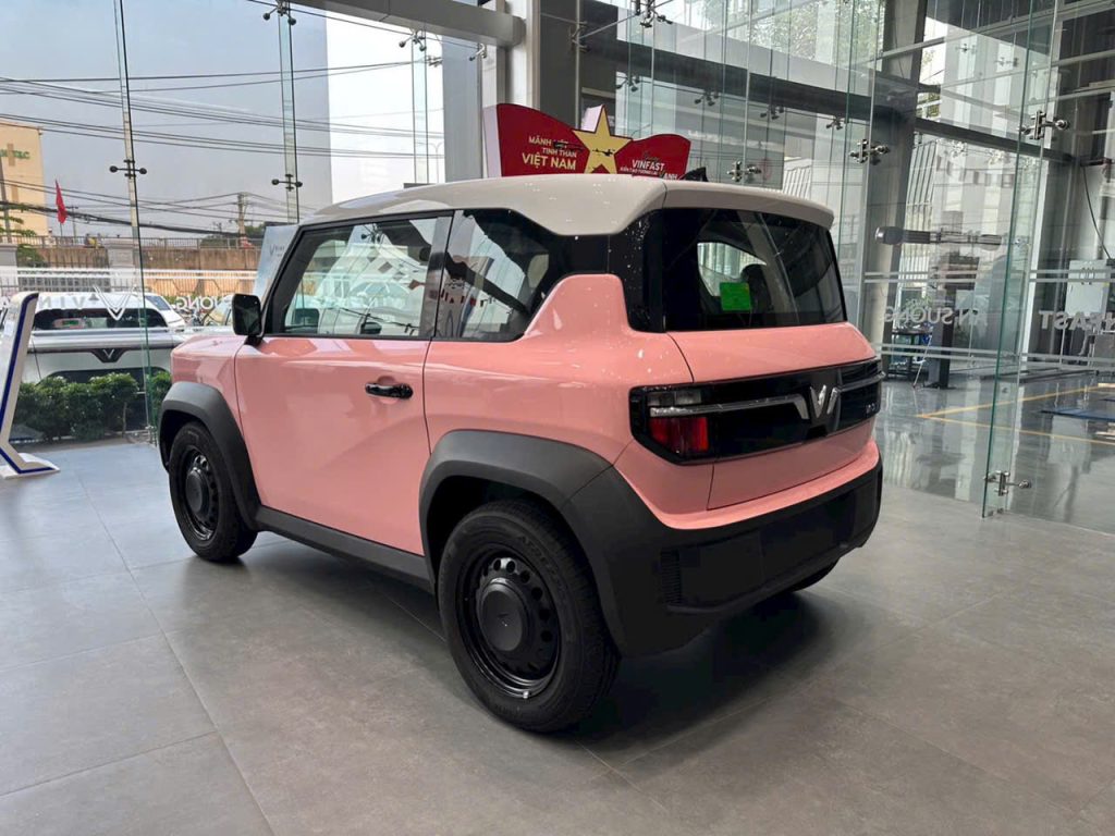 VF3 Hồng Nóc Trắng